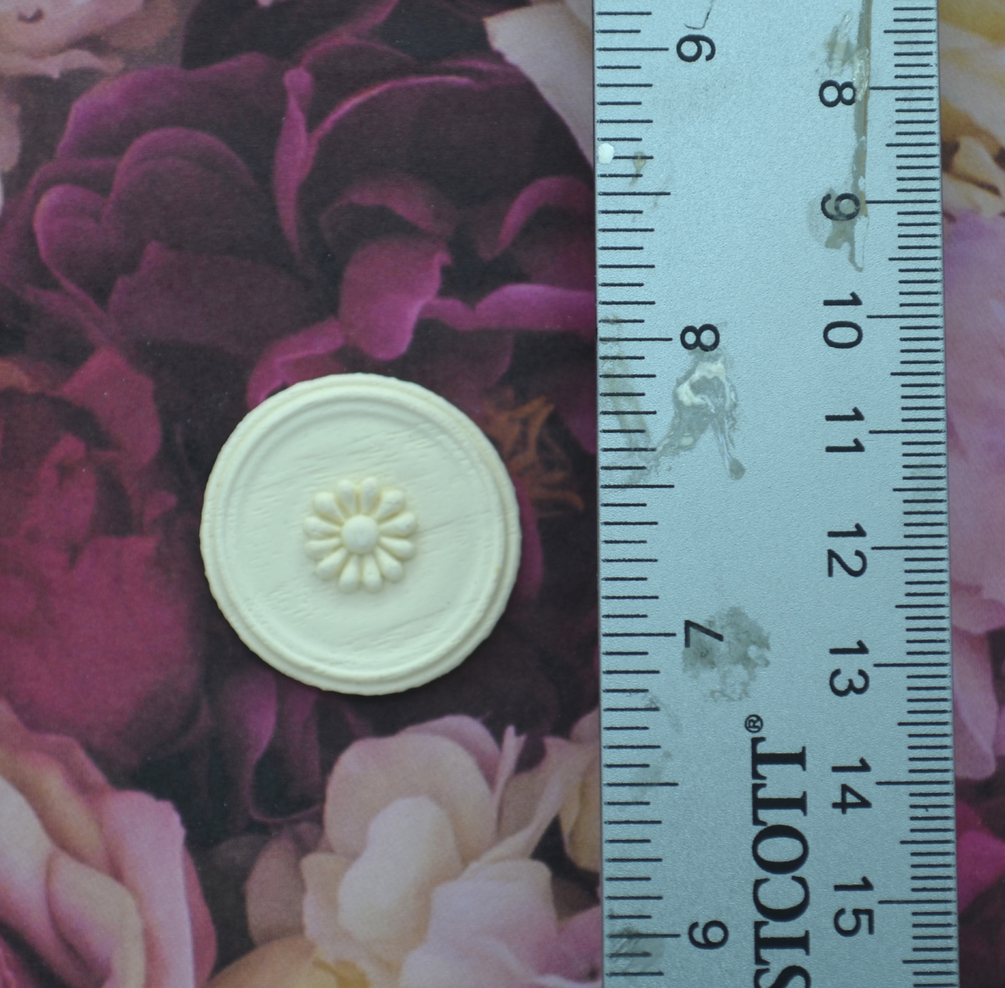 Large Daisy Button Appliqué, Four (4) Count | Ornamentation for Dollhouse Miniatures