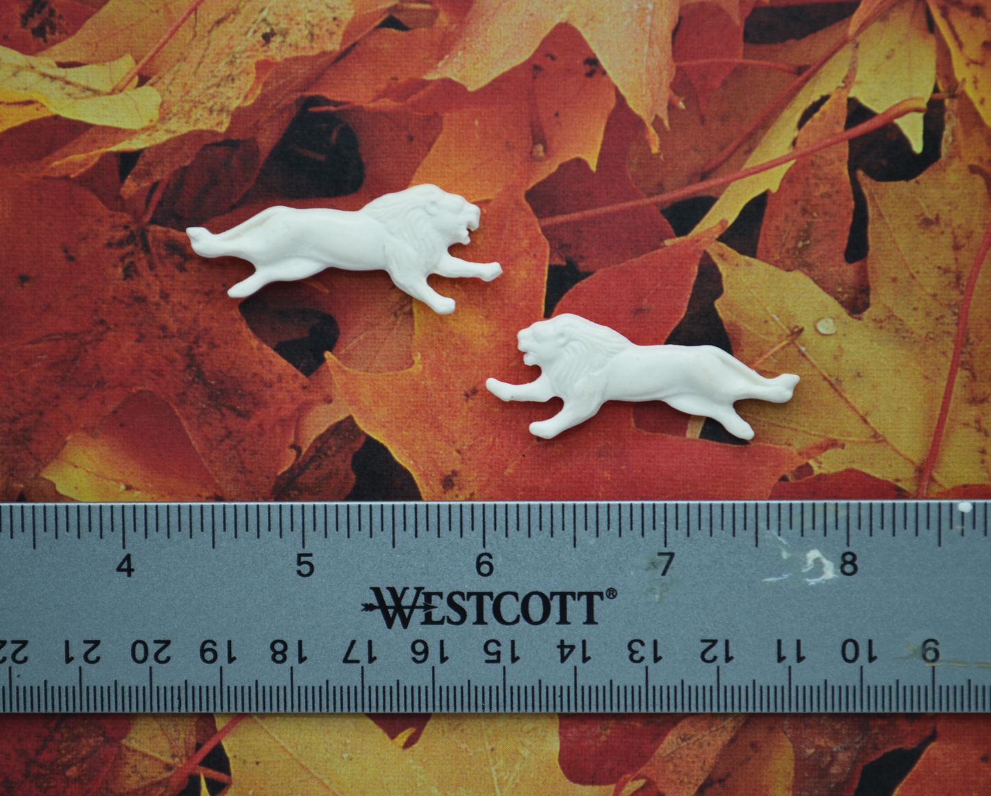 Leaping Lion Appliqué | Ornamentation for Dollhouse | 2 Count