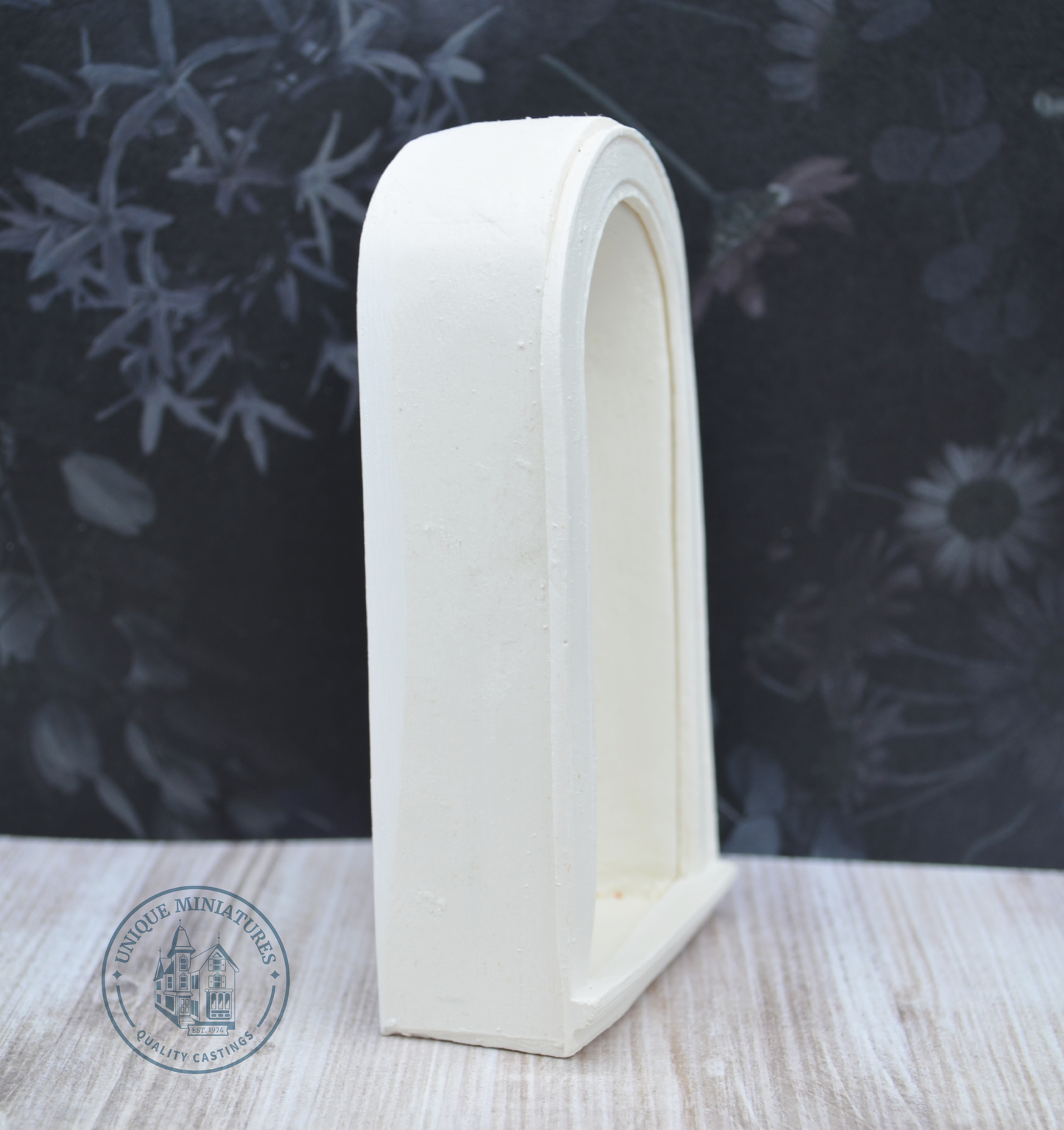 Miniature Rounded Niche | Ornamentation for Dollhouse