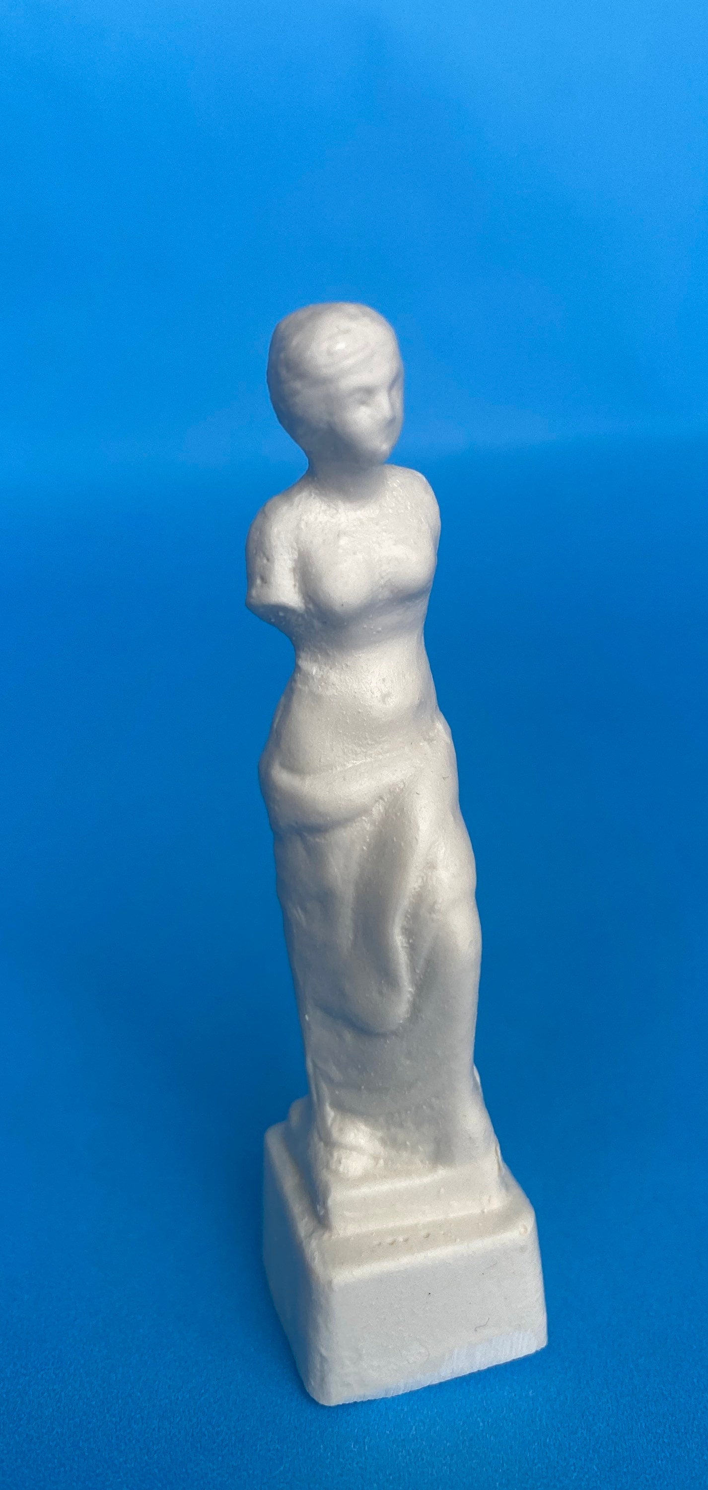 Classical Woman Statue | Ornamentation for Dollhouse Miniatures