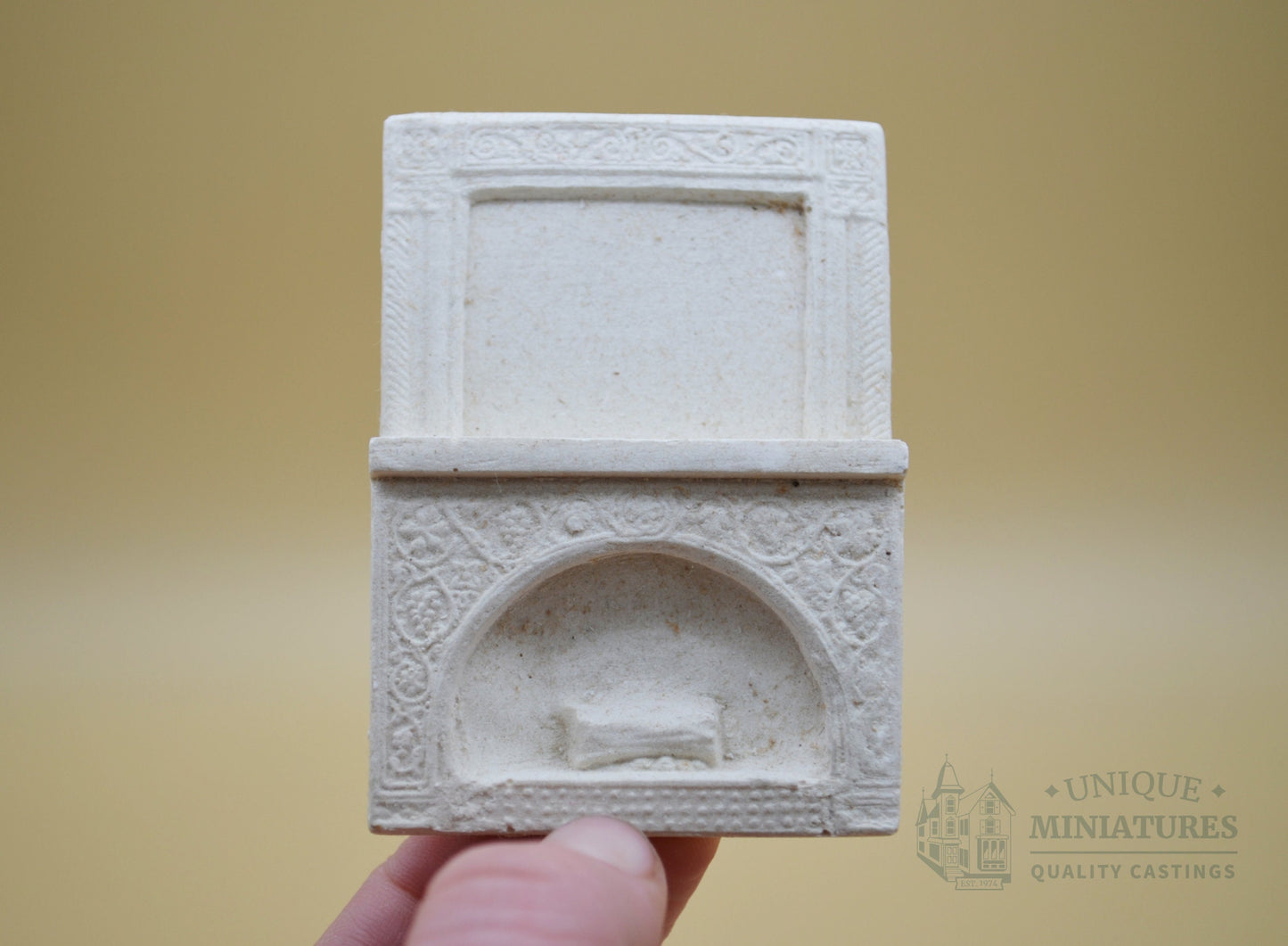 Mini Log Fireplace | Ornamentation for Dollhouse | 1/2 Scale