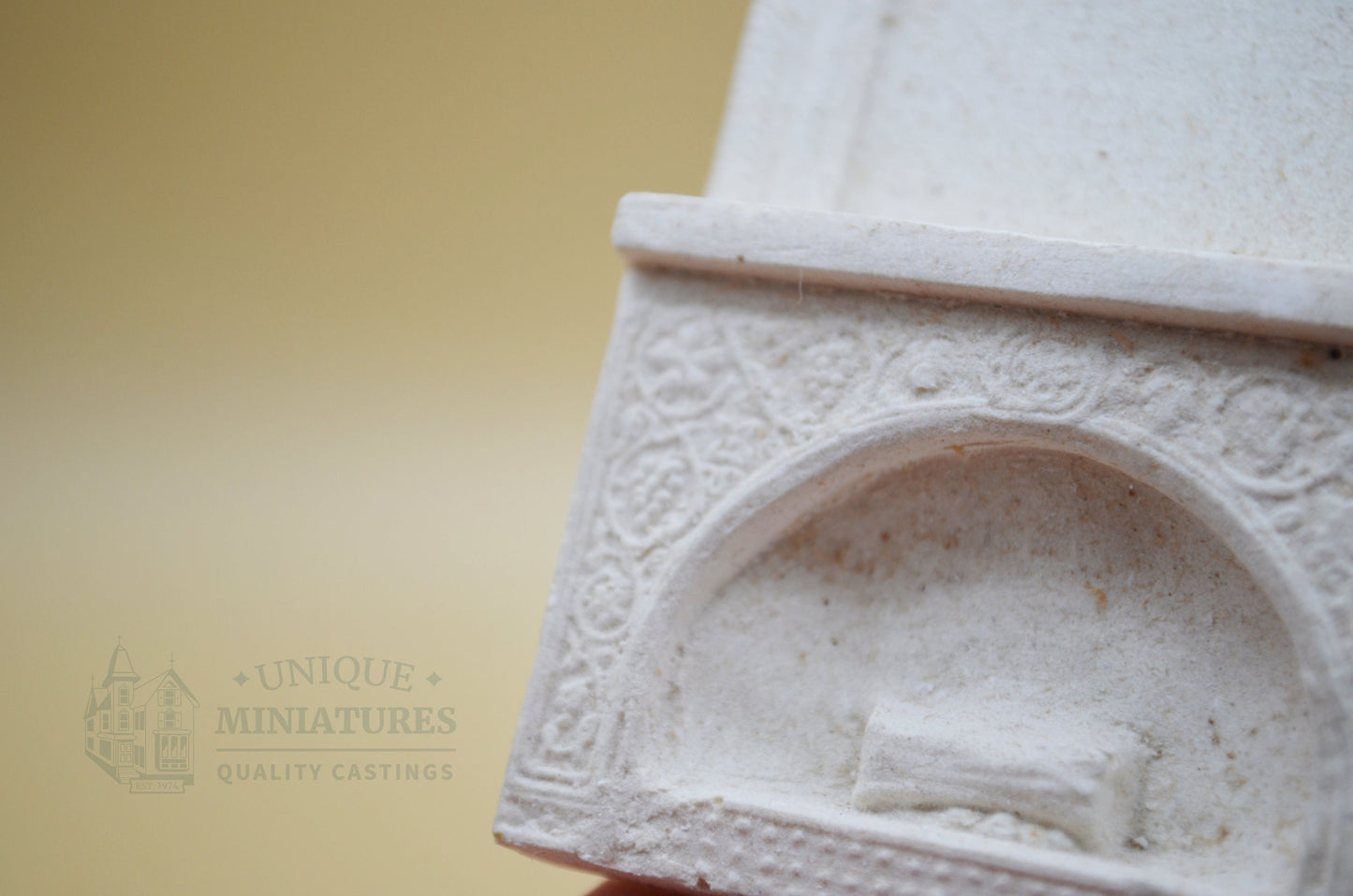 Mini Log Fireplace | Ornamentation for Dollhouse | 1/2 Scale