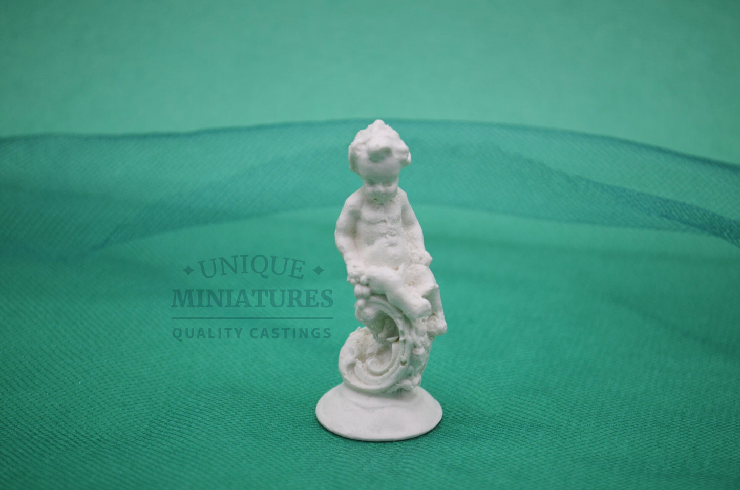 Cherub with Grapes | Miniature Statue | Ornamentation for Dollhouse
