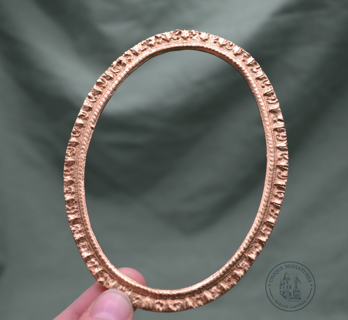 Pleated Oval Frame | Miniature for Dollhouses
