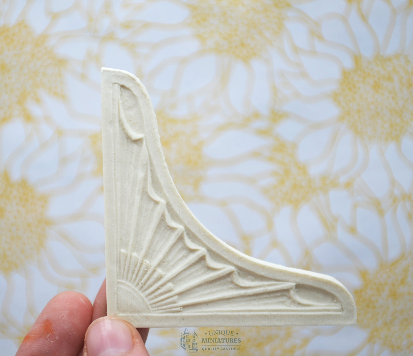 Sunbeam Corner Piece | Miniature Ceiling Carving | Set of 4