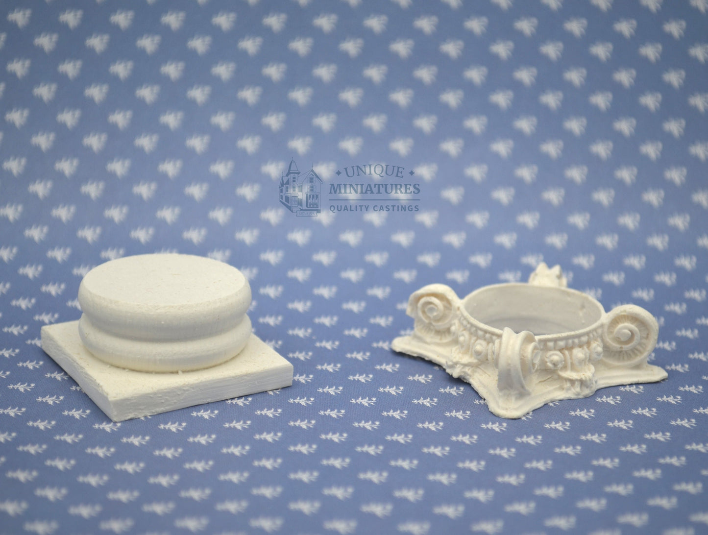 Classic Short Column Set | Ornate Miniature Decor