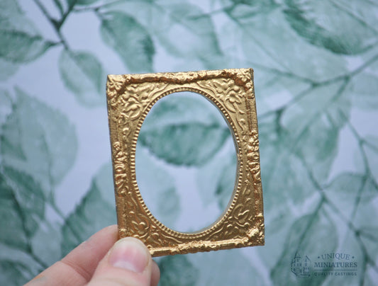 Gold Baroque Daisy Frame | Ornamentation for Dollhouses