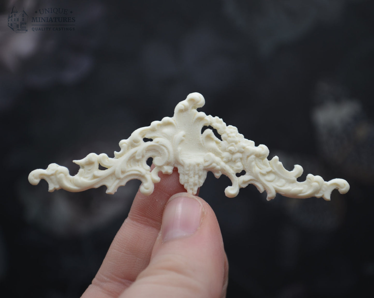 Grapevine Appliqué | Ornamentation for Dollhouse | 1 Count