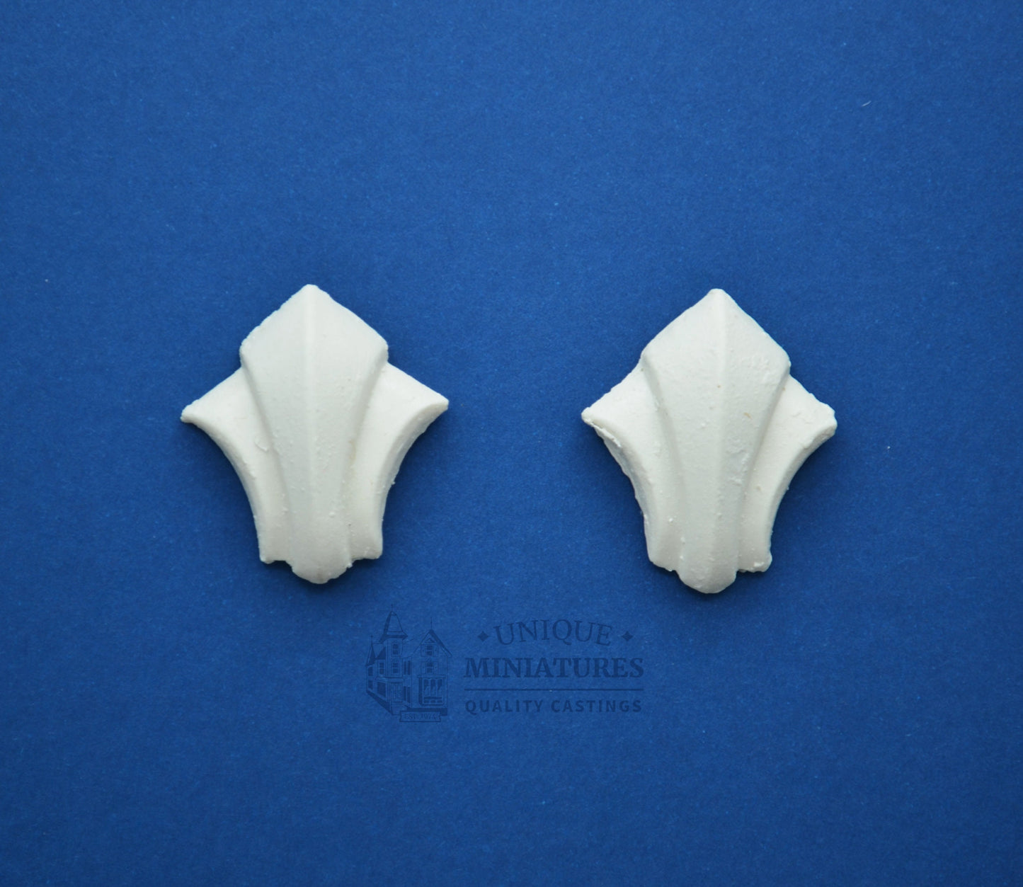 Knight's Crest Appliqué | Ornamentation for Dollhouse | 4 Count