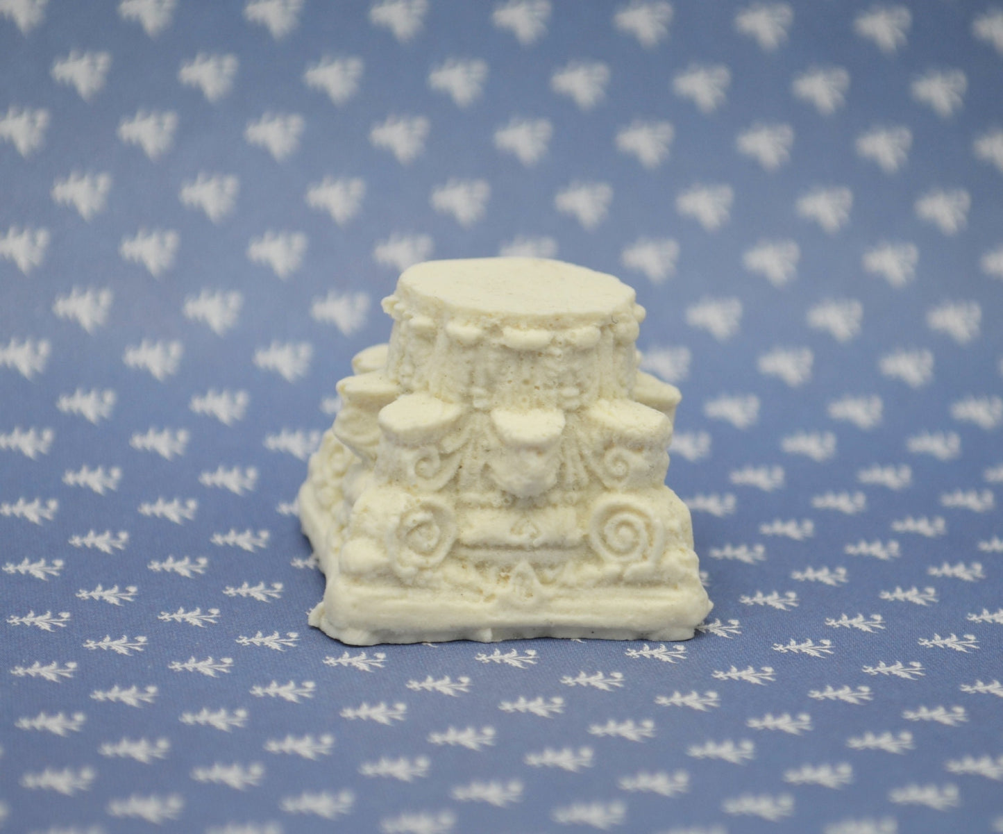 Ornate Spiral Column Set | Ornate Miniature Decor