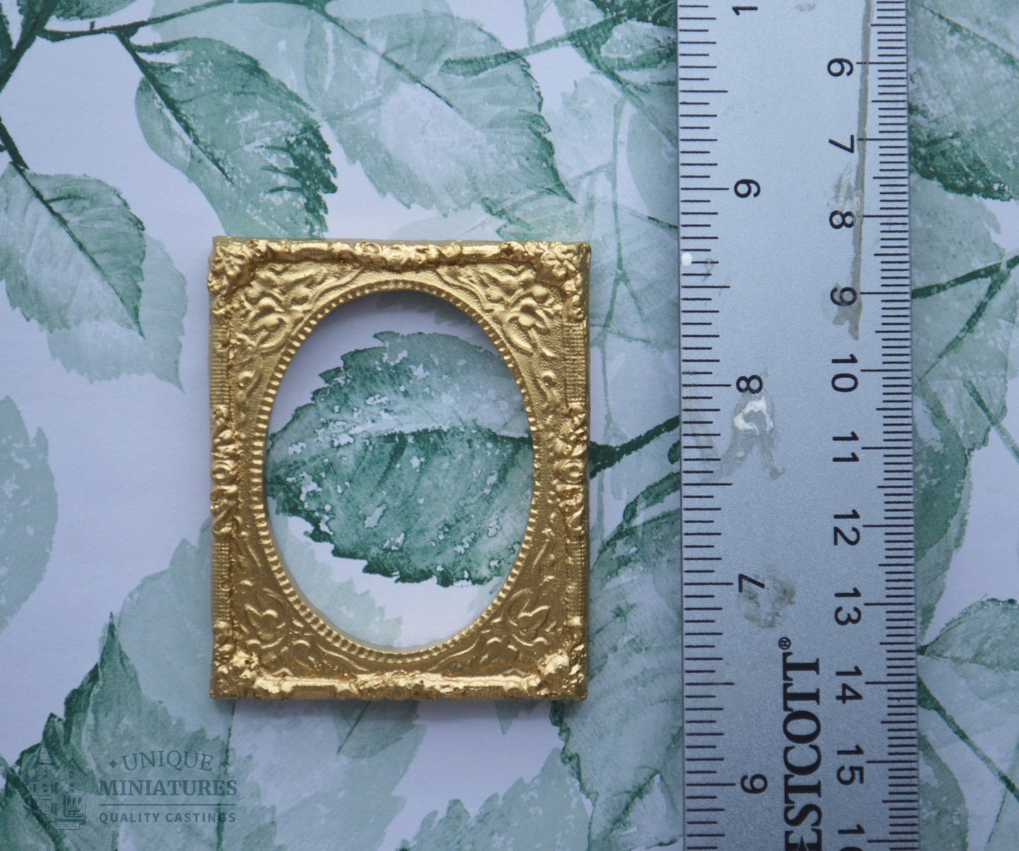 Gold Baroque Daisy Frame | Ornamentation for Dollhouses