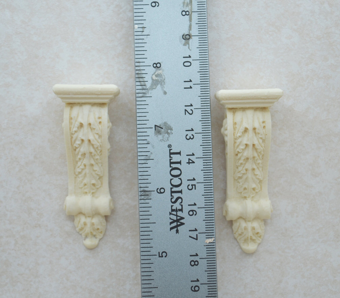 Daisy Frond Bracket | Ornamentation for Dollhouse Miniatures | Set of 2