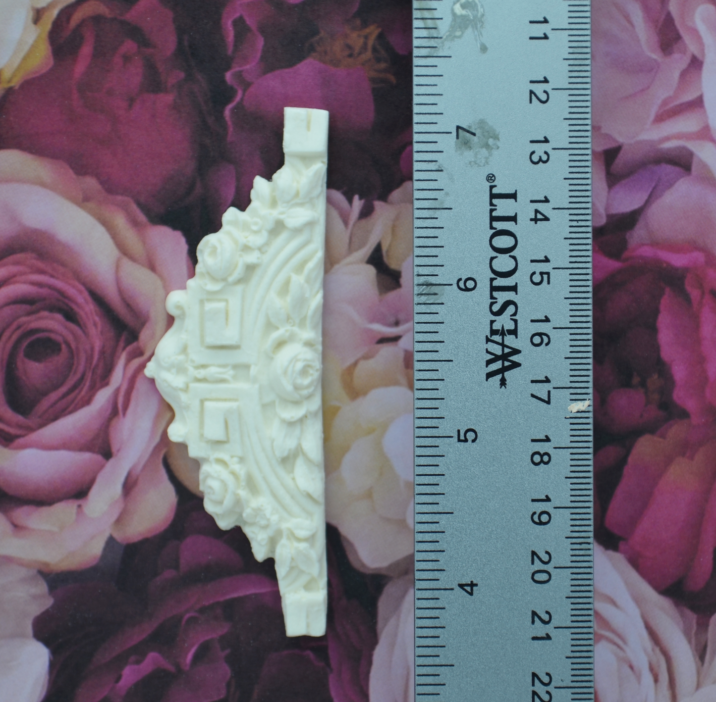 Deco Rosette Trim | Ornamentation for Dollhouse Miniatures