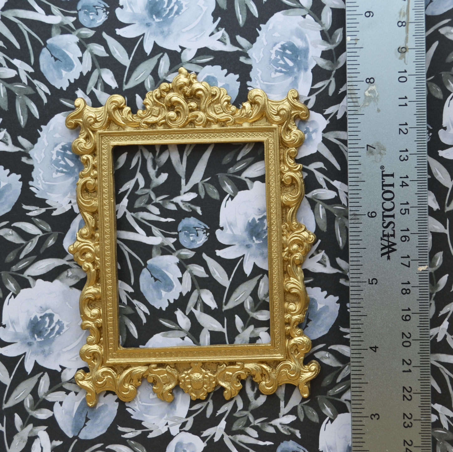 Large Gothic Spiral Frame | Ornamentation for Dollhouse Miniatures