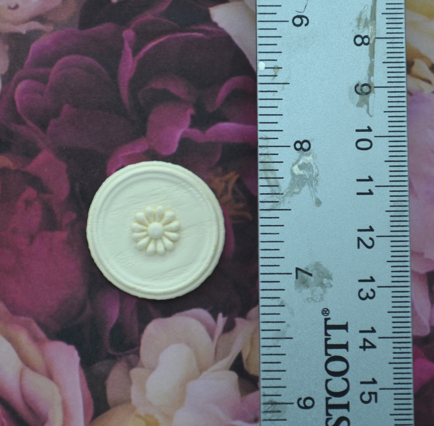 Large Daisy Button Appliqué | Ornamentation for Dollhouse Miniatures | 4 Count