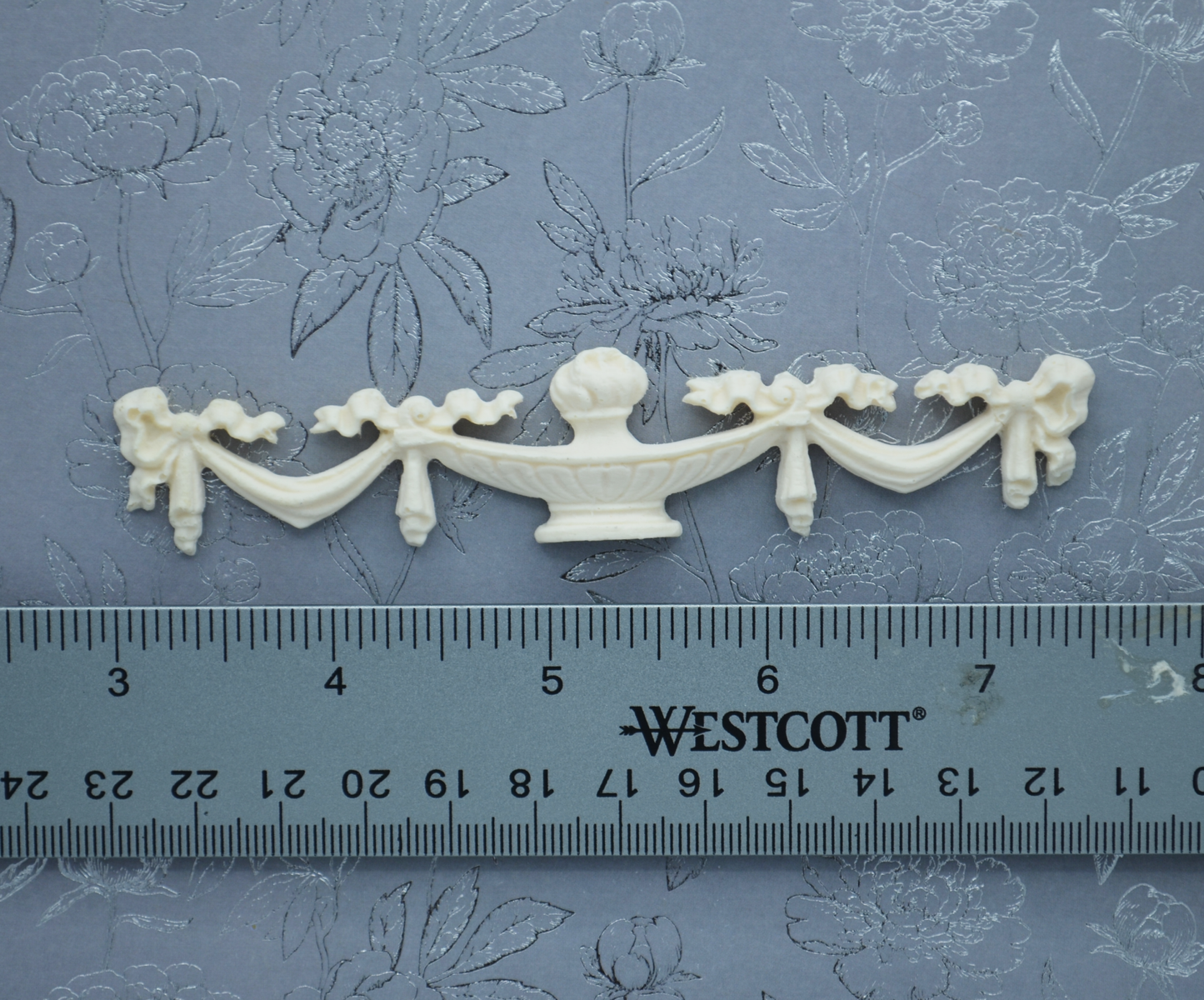 Ribbon Urn Appliqué | Ornamentation for Dollhouse Miniatures