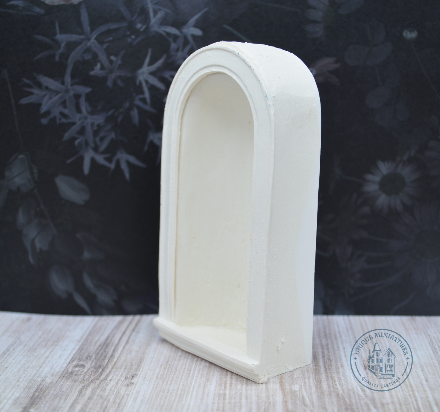 Miniature Rounded Niche | Ornamentation for Dollhouse