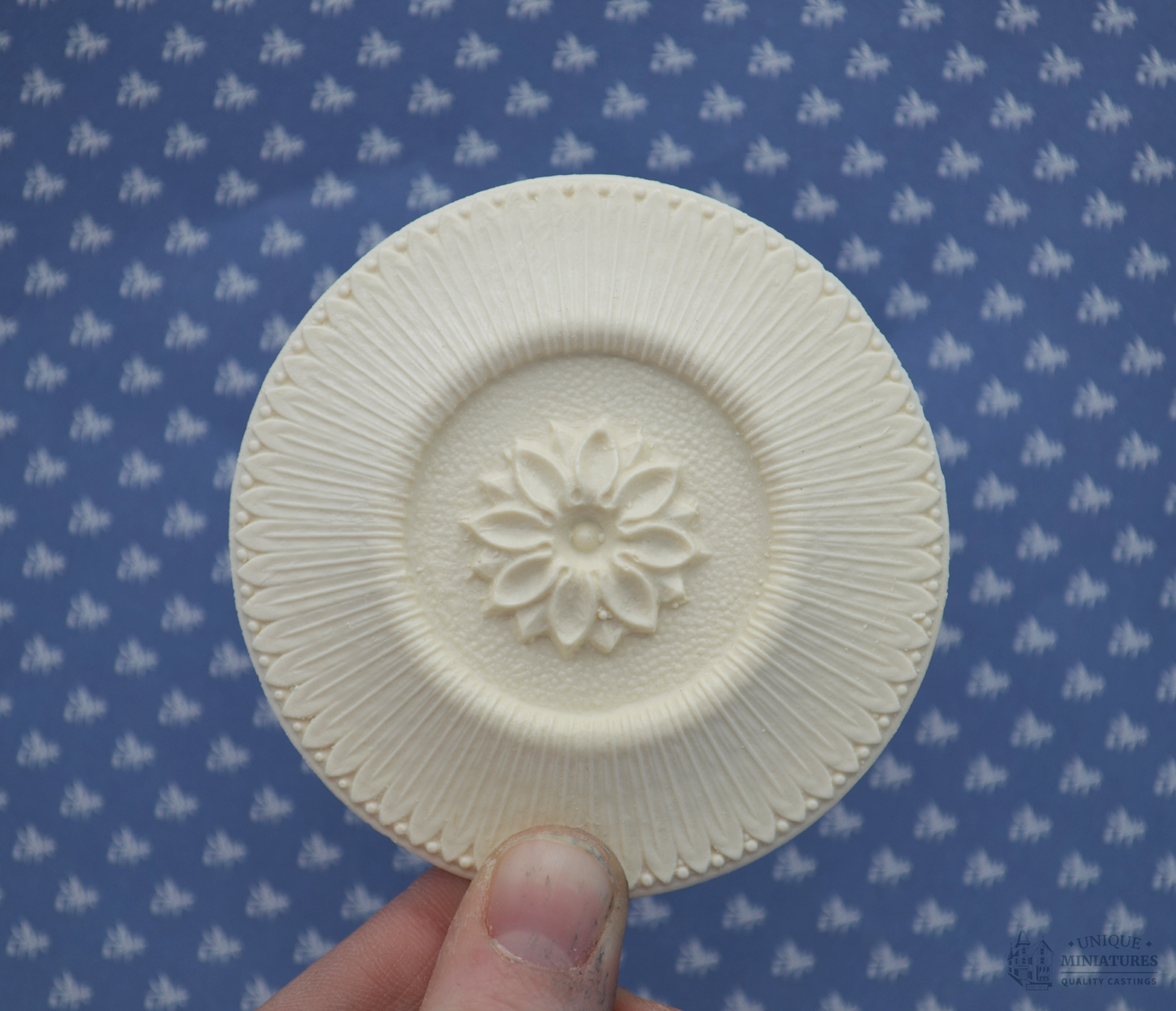 Aster Medallion | 2 7/8" | Miniature Ceiling Carving for Dollhouse