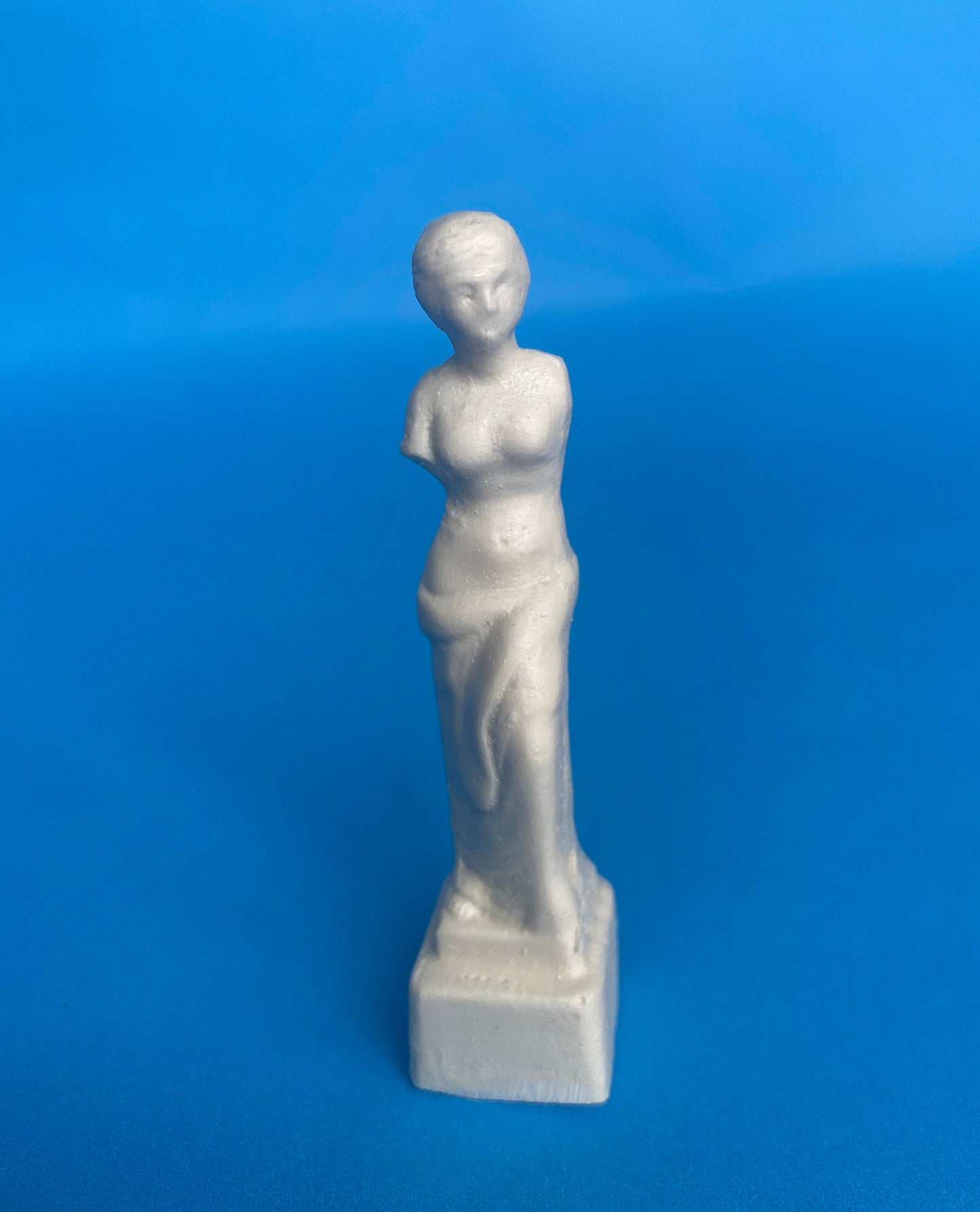 Classical Woman Statue | Ornamentation for Dollhouse Miniatures