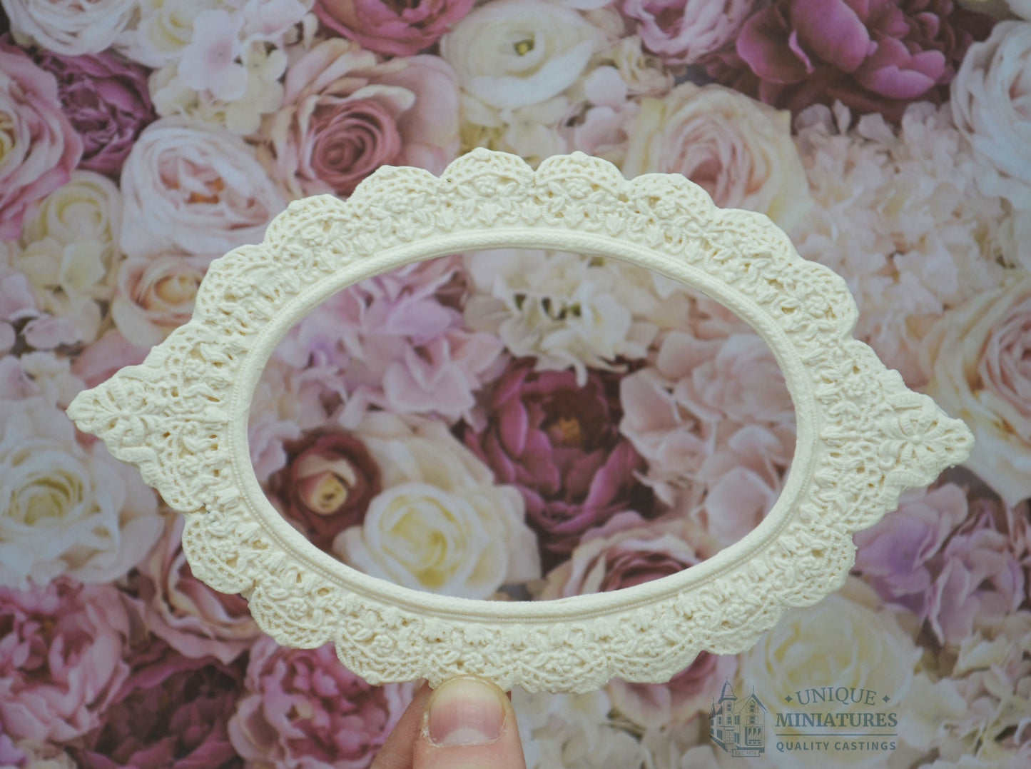 Lacy Oval Ceiling Carving | Ornamentation for Dollhouse Miniatures