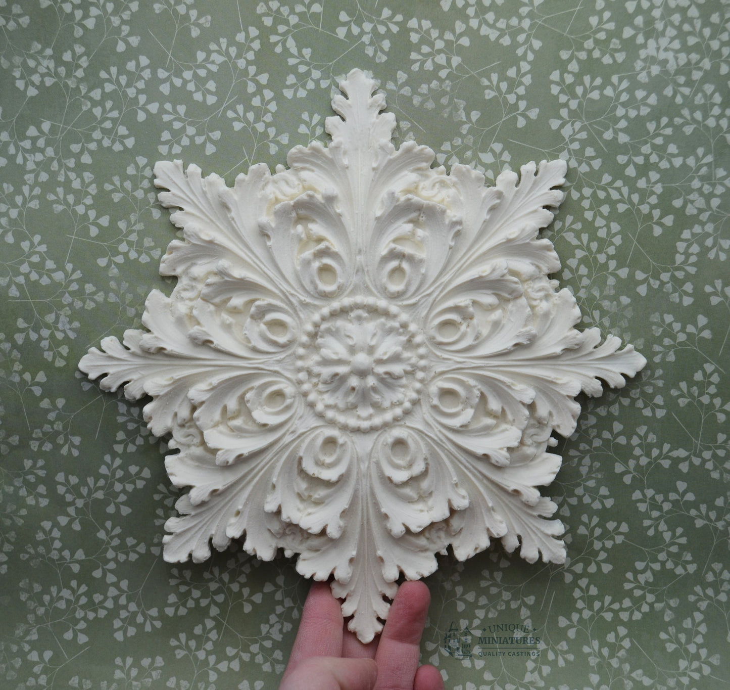 Large Radial Fern Medallion | Miniature Ceiling Carving
