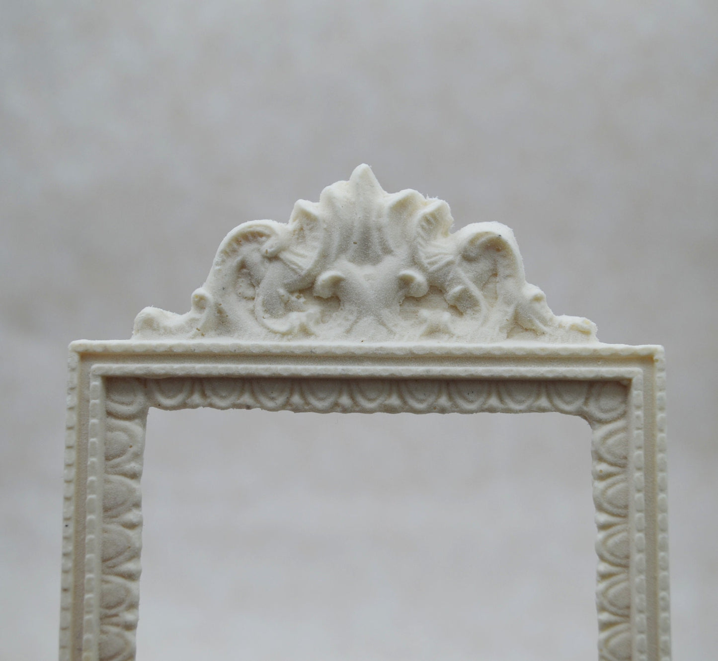 Regal Scroll Overmantel | Ornamentation for Dollhouse Miniatures