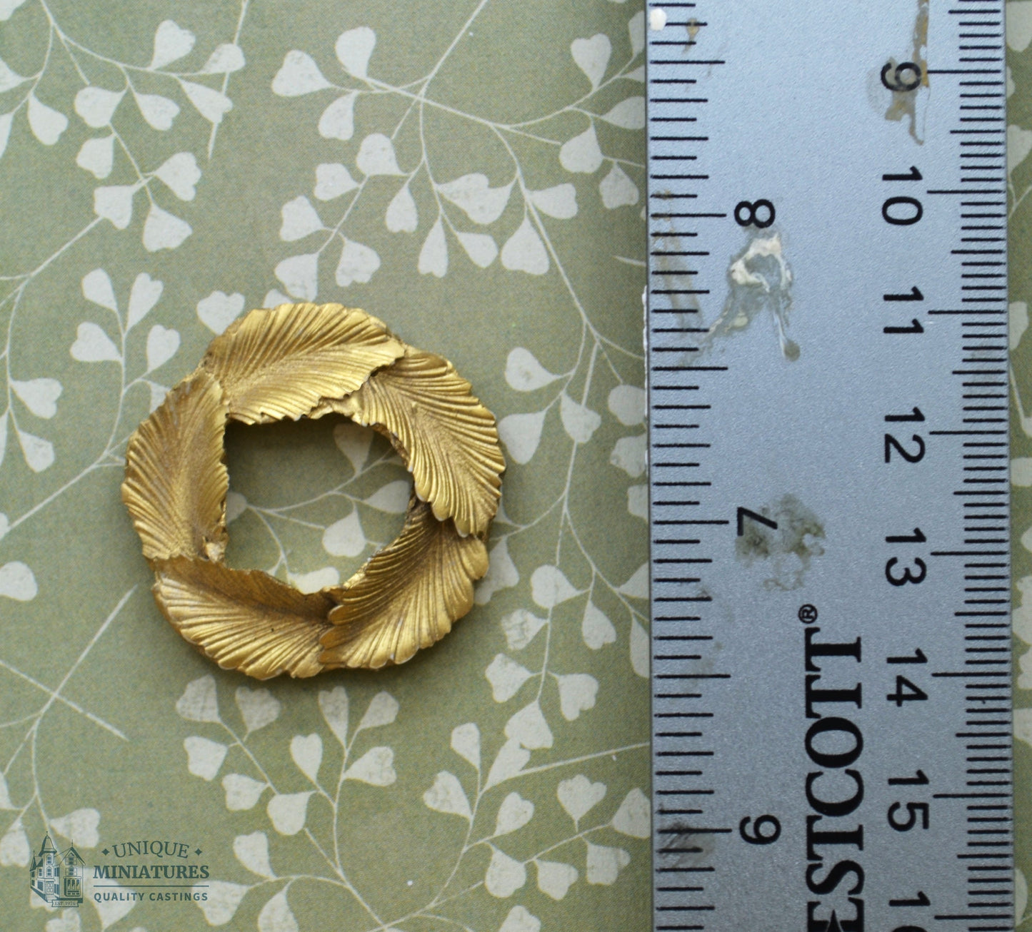 Gold Autumn Leaf Wreath | Ornamentation for Dollhouse Miniatures | 1 Count