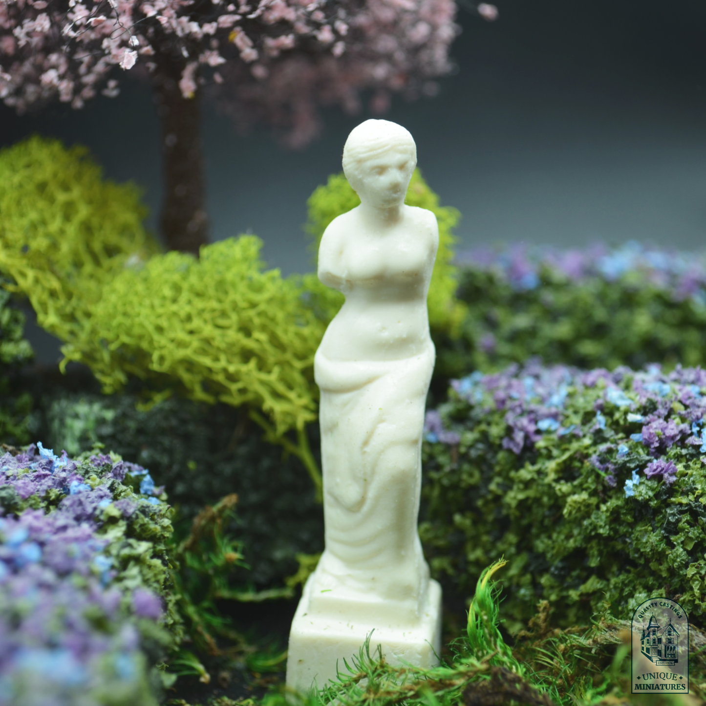 Classical Woman Statue | Ornamentation for Dollhouse Miniatures